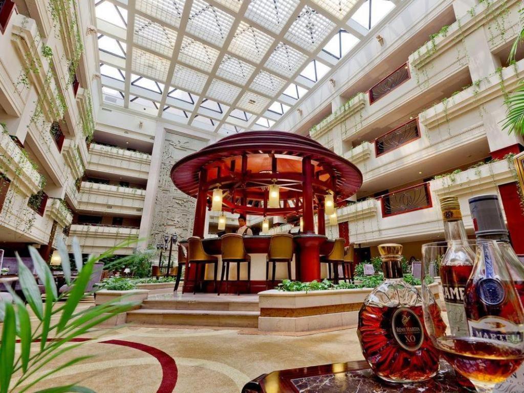 New Century Hotel Xiaoshan Hangzhou Bagian luar foto