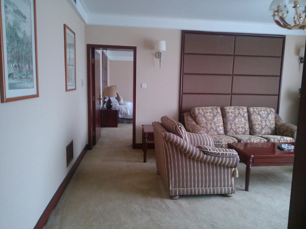 New Century Hotel Xiaoshan Hangzhou Bagian luar foto